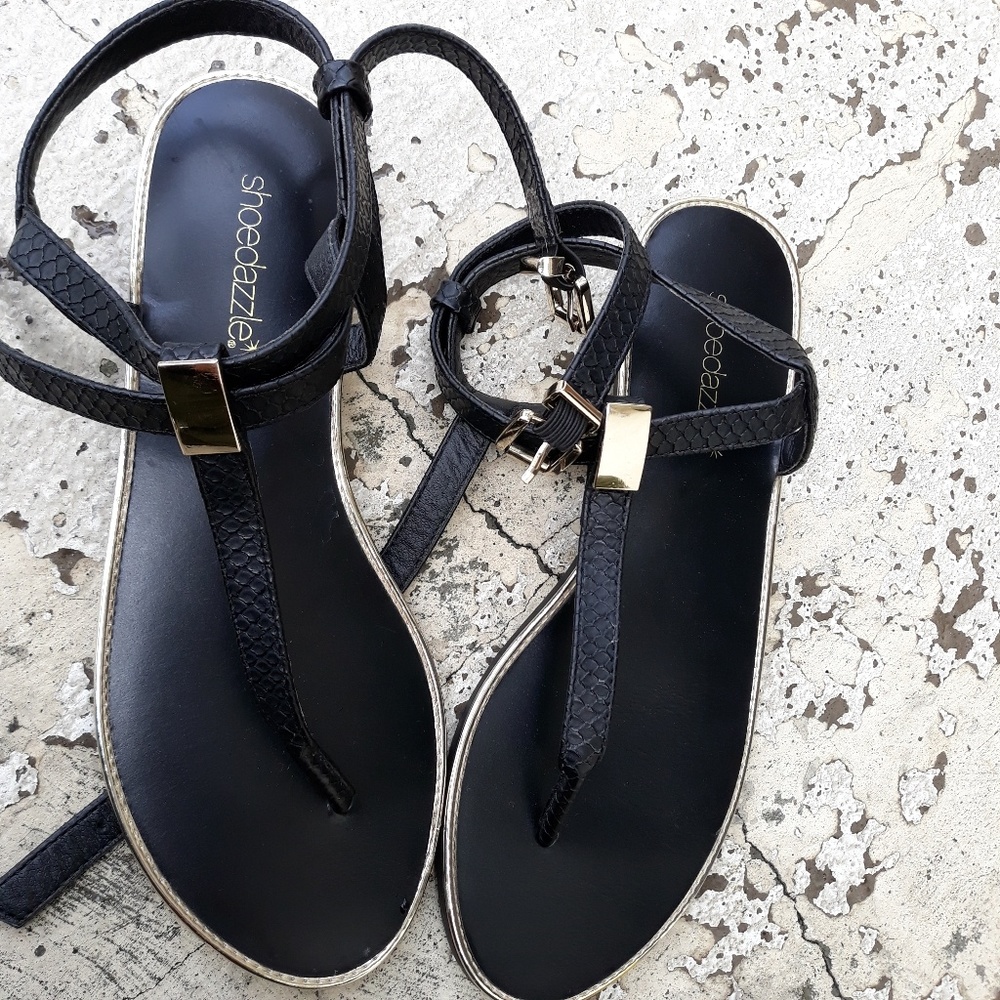Shoedazzle Thong Sandals